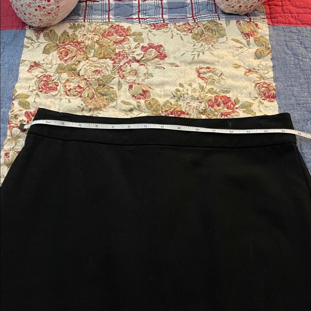 GAP Classic Black Pencil Skirt - Picture 4 of 5